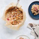 Bagt grød med peanutbutter, banan og bær 1
