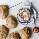 aebleboller-med-hasselnodder-grove-opskrift-sund