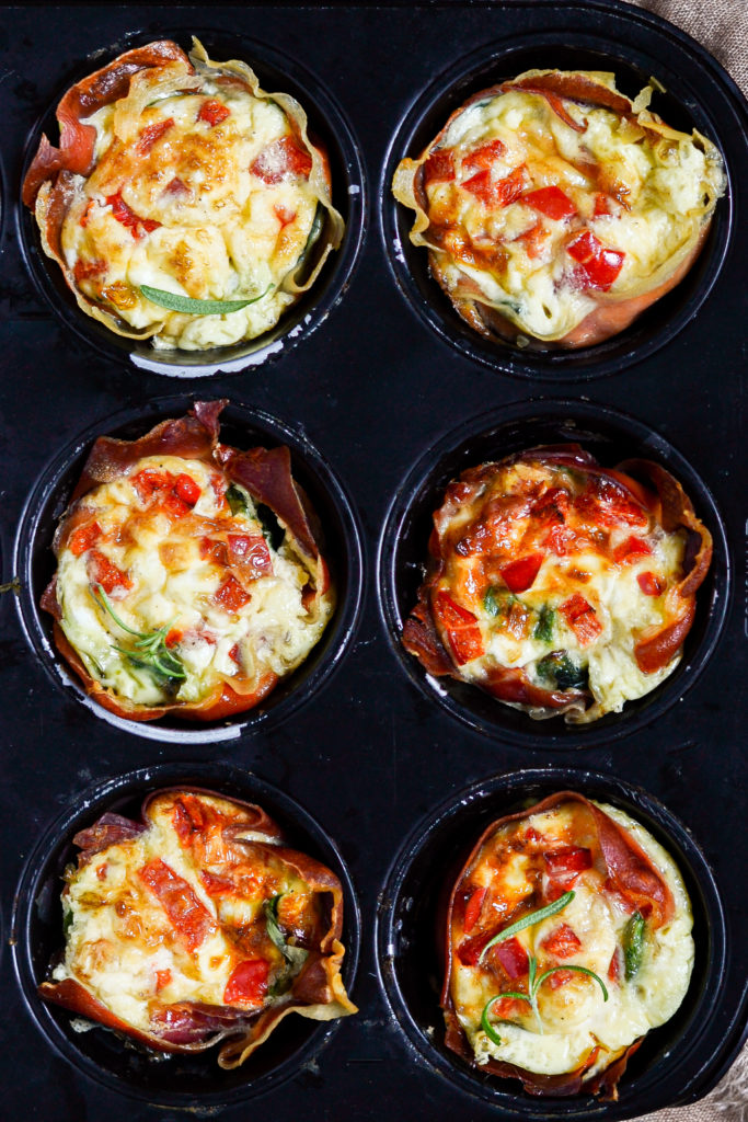 aeggemuffins-spinat-parmaskinke