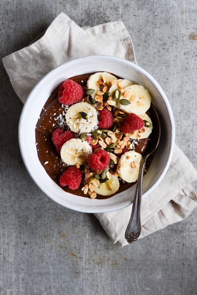 chokolade-smoothie-med-kakao-og-banan