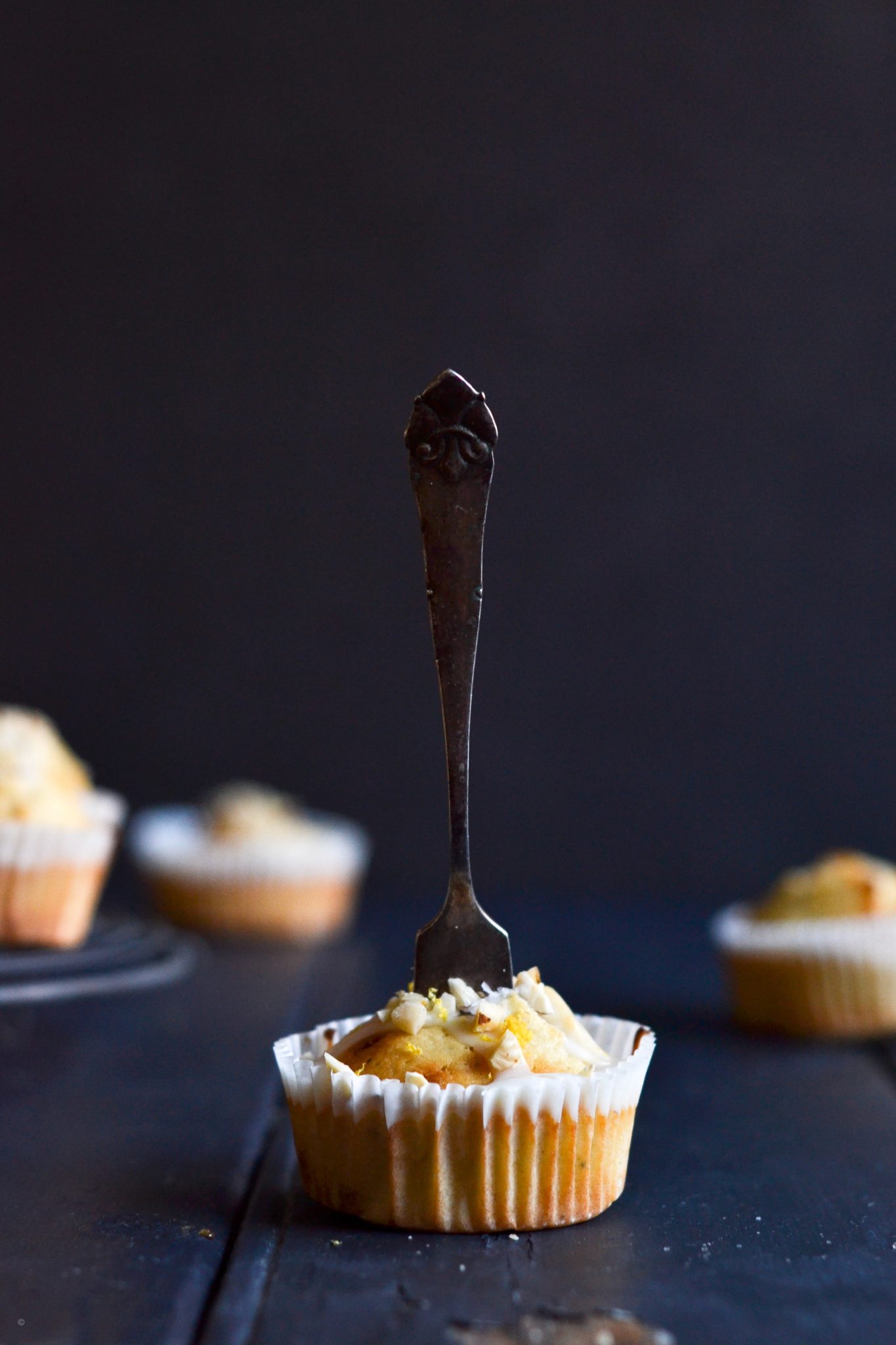 citronmuffins med marcipan og kardemomme