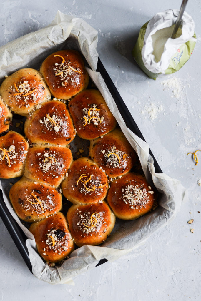 juleboller-appelsin -chokolade-kanel-kardemomme-julebag-dansukker-opskrift