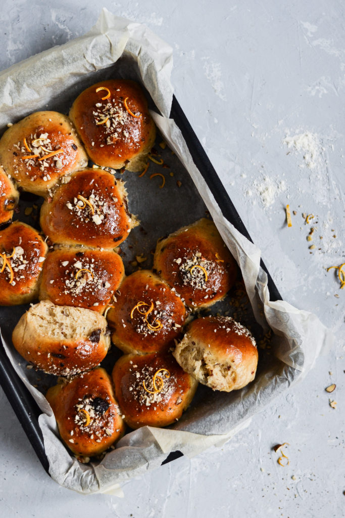juleboller-appelsin -chokolade-kanel-kardemomme-julebag-dansukker-opskrift