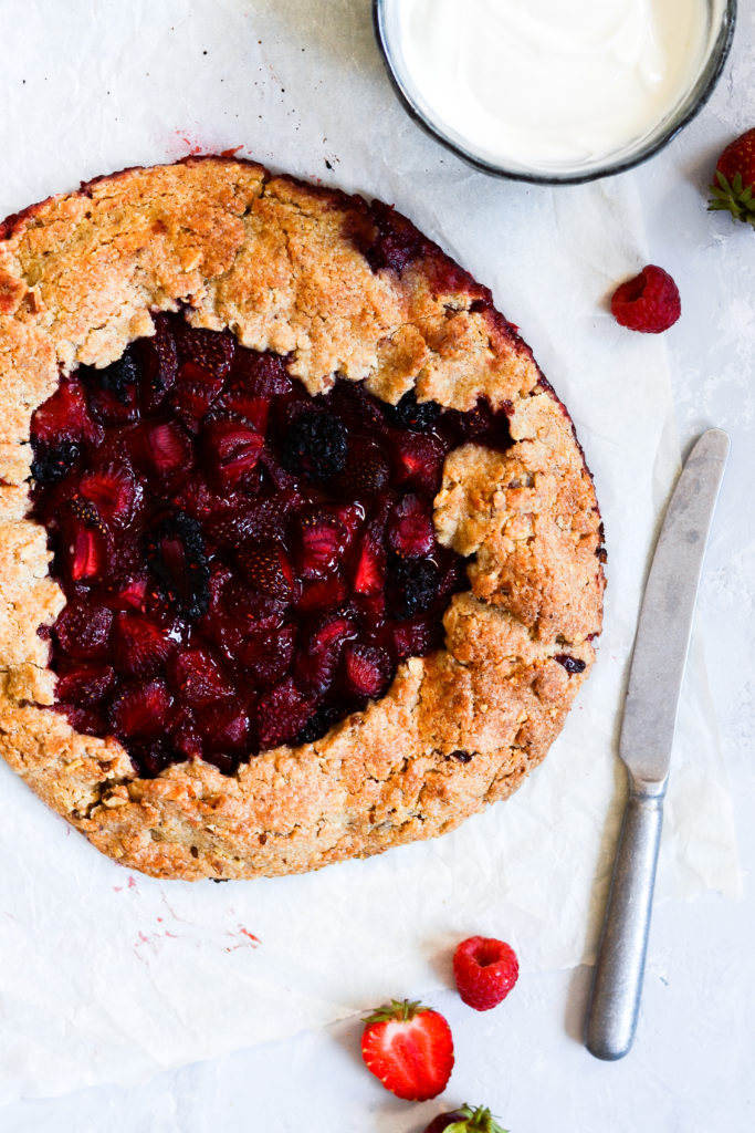 sød galette med sommerbær opskrift kage