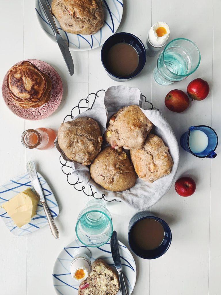 soendag-mogen-morgenbord-brunch-morgenmad-hygge-samsoe-sommerhus