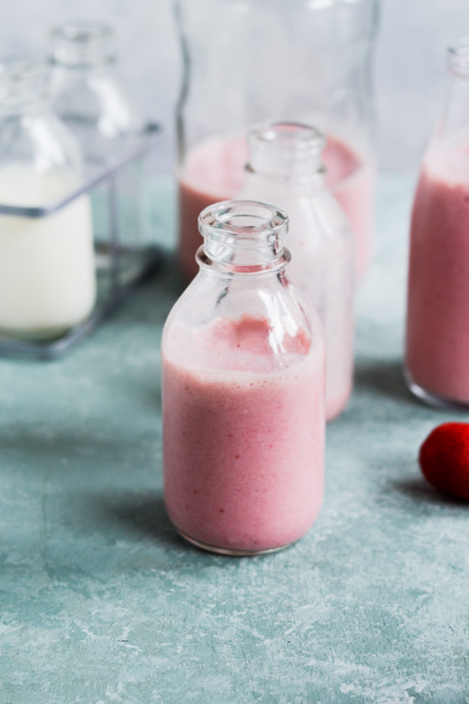 sund-jordbaer-milkshake-opskrift-